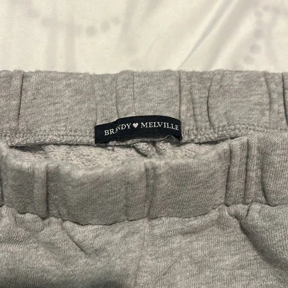 ⭐️ BRANDY MELVILLE Gray Sweatpants (OG STYLE—SHORTER THAN WHAT BM SELLS NOW!!) - Picture 4 of 9
